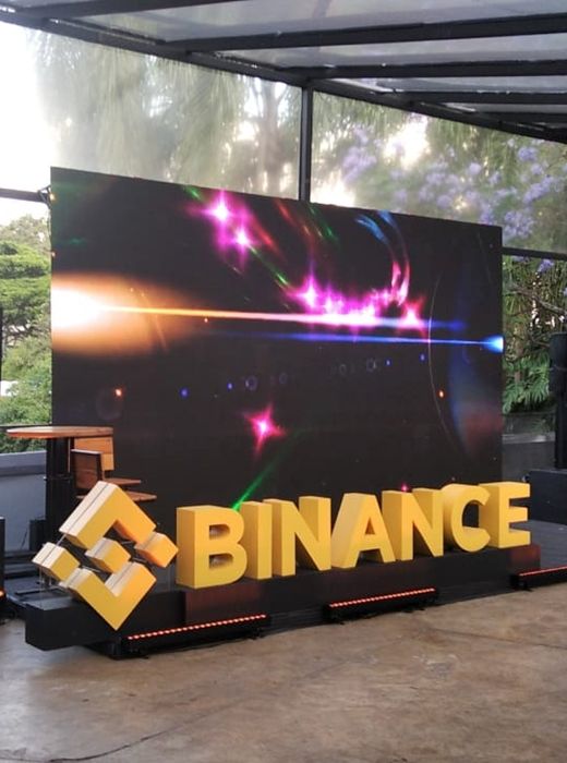 Imagem Clientes e Parcerias Binance
